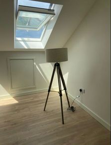 Floor lamp