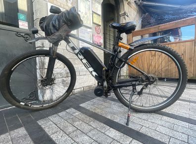 Trek Marlin 4 (2 good batteries)