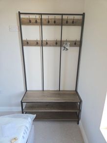Hall stand