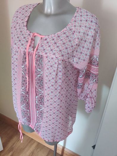 Brand New Rainbow pink  floral blouse size UK12 EU40 Postage included