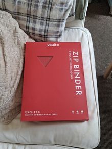 Vault 9 Pocket Sideloading Zip Binder for 360 Collectible Cards