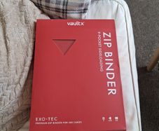 Vault 9 Pocket Sideloading Zip Binder for 360 Collectible Cards