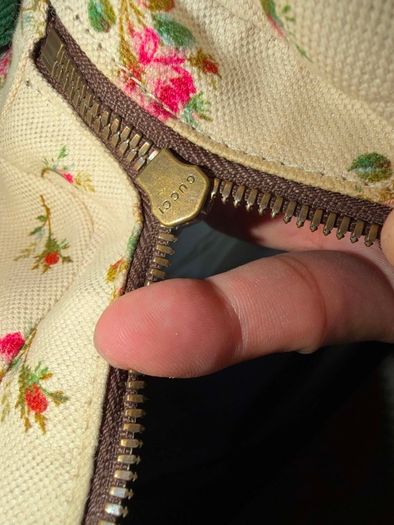Gucci neo vintage GG supreme camera bag