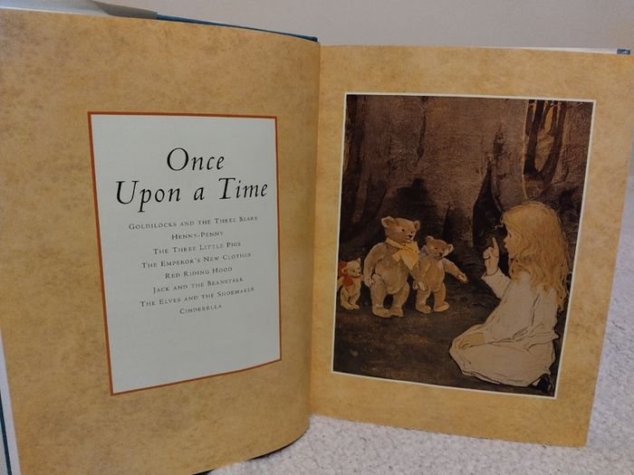 The Hutchinson Treasury of Fairy Tales  HARDBACK BOOK