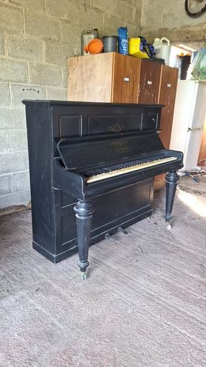 J.B. Cramer & Co. upright piano