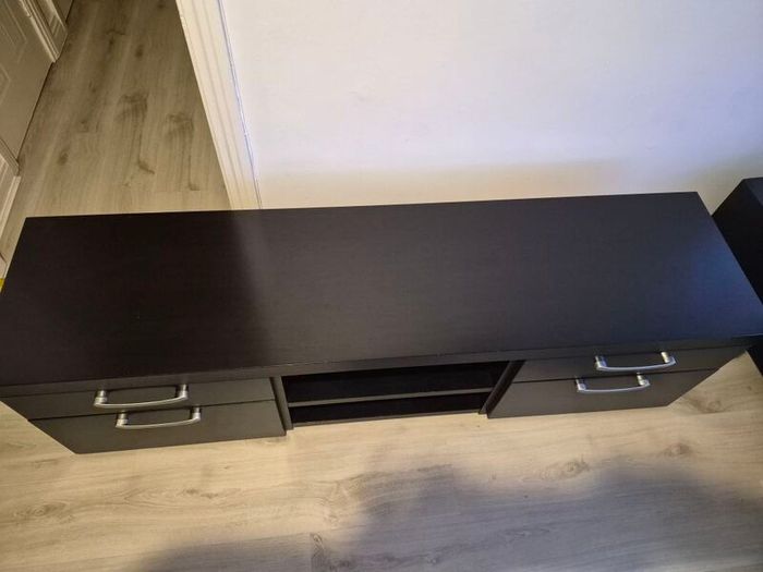 Tv unit