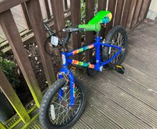 Apollo fade kids bike 16inch. Unisex.