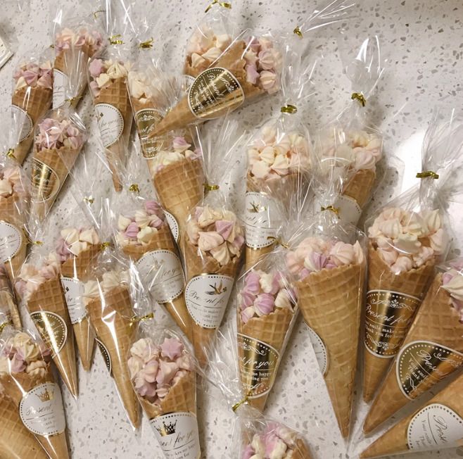 Job lot 100 clear candy cones size Large 37 cm L x 18 cm W