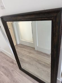 Wall mirror