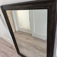 Wall mirror