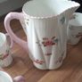Shelley dainty rose and red daisy water jug and 6 beakers Image 2