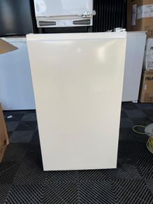 Fridge with freezer component 93L Brand New