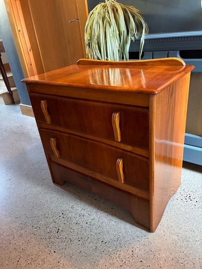 1930's Art Deco Walnut Chest of Drawers