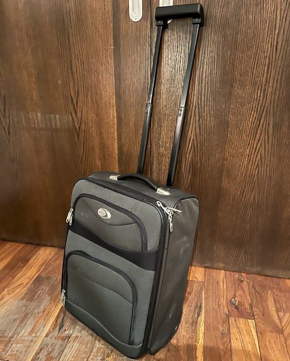 Oceanic suitcase