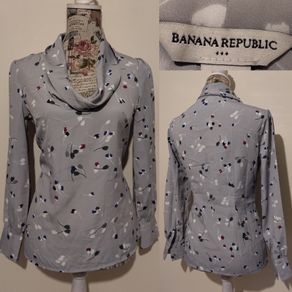 Beautiful Banana Republic Top,