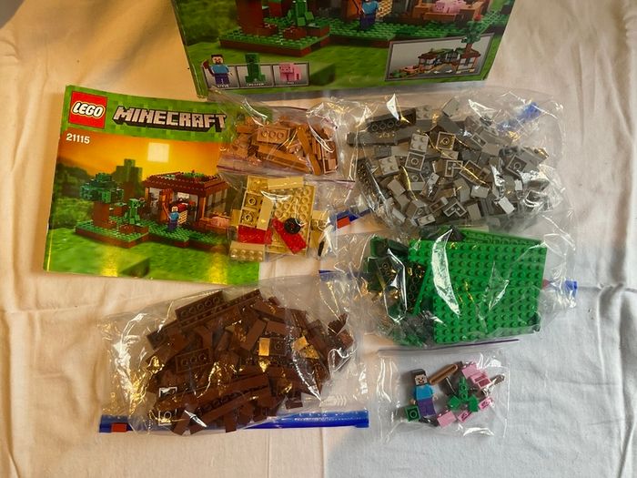 Lego Minecraft 21115