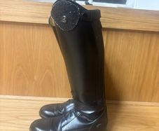 Kids leather QHP riding boots size UK 4