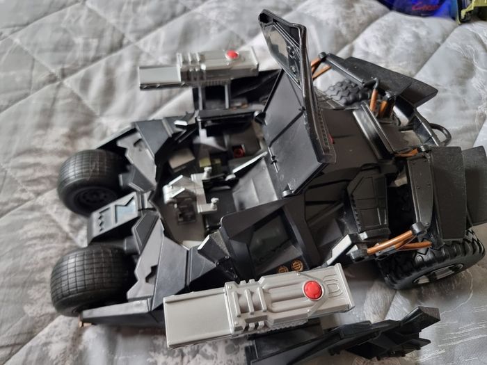 Batman tumbler batmobile Mattel 2005