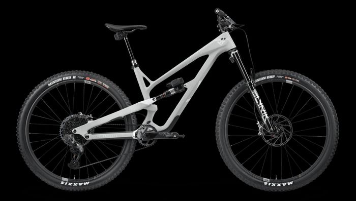 Brand New YT Jeffsy Uncaged 6 (large)