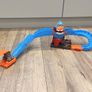 Hotwheels Monster truck loop set and Slam Gorilla play set Image 3