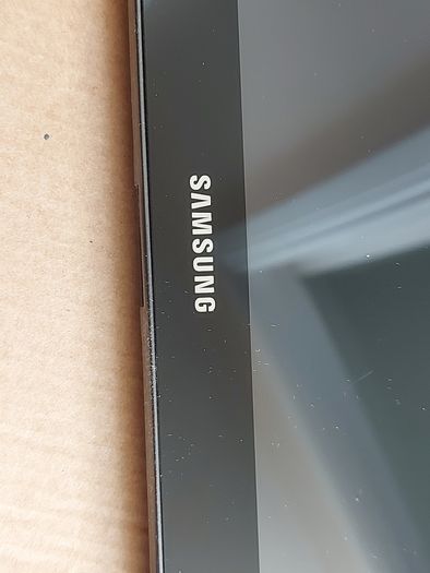 Samsung Galaxy Tab 2, Black, 16GB, Model GT-P5110, Battery is swollen but Tablet still works fine, excellent cosmetic condition otherwise