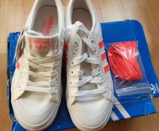 Brand new Adidas Originals Nizza Platform Size 5 UK trainers in white with pink three stripes
