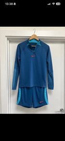 Nike drifit size small slim
