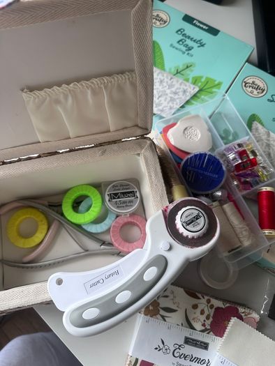 Sewing Machine and huge accessories/fabric bundle