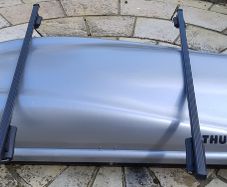 Thule Evolution 100XT Silver Roof Box & Roof Bars