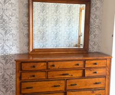 Solid wood dressing table