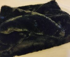 BNWOT Black faux fur scarf