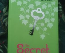 The secret garden by Frances Hodgson Burnett