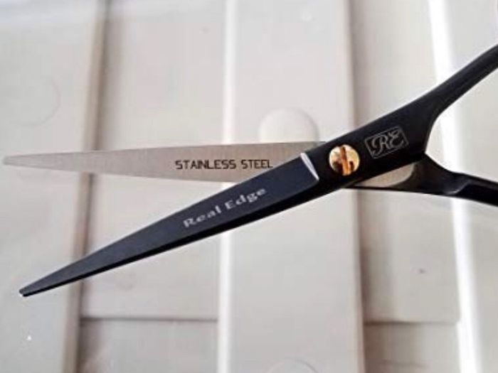 Professional Hair Cutting Scissors, Hairdressing Scissors Shears for Barber Salon Stainless Steel with High hardness of Edge. (13cm, Black)
