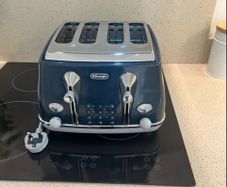 Toaster.