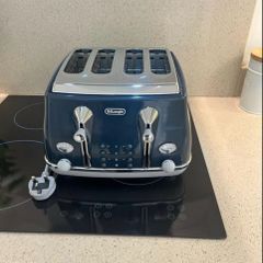 Toaster.