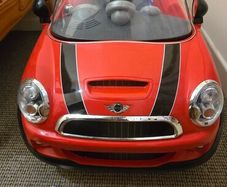 Mini Cooper Ride-On Car - Great Condition + New Battery