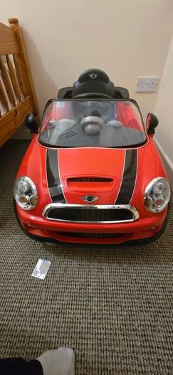 Mini Cooper Ride-On Car - Great Condition + New Battery