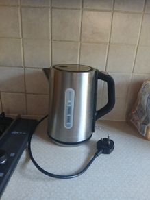 Nearly New Electric Kettle  Excellent Condition