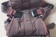 baby carrier (hardly used)