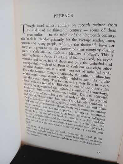 Life in a Medieval College: The Story of the Vicars-Choral of York Minister by Frederick Harrison (RB256)