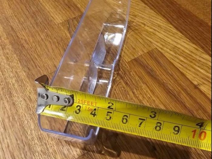 3 Clear Glasses Holders