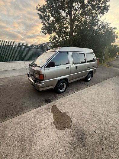 Toyota light ace 1988