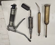 grease guns pumps