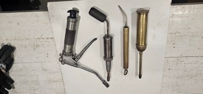 grease guns pumps