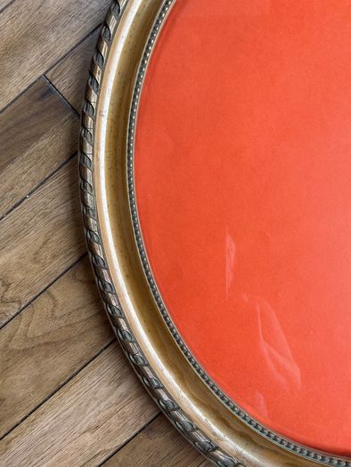 Antique Oval Gold picture frame with decorative rope & twist moulding