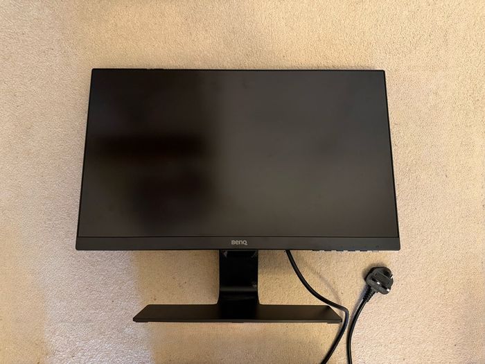 Excellent Condition 21" Monitor - BENQ GW2280