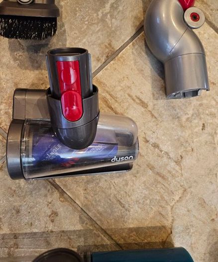 Dyson V15 submarine