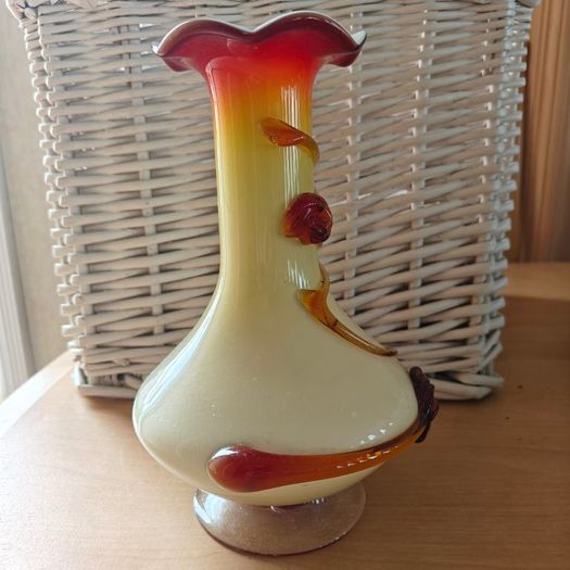 Vibrant stunning art glass vase Murano style