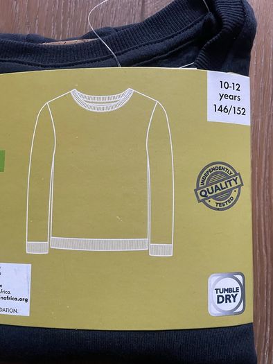 sweatshirt navy colour 10-12 y brand new