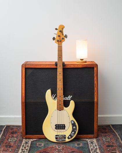 Ernie Ball Musicman StingRay Stingray 2000 - Olympic White
